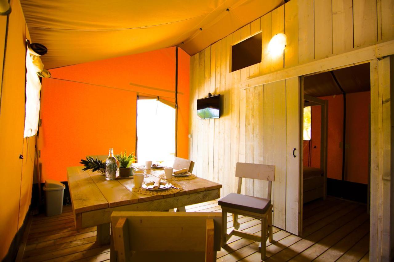 Grande Glamping With Pool Hotel Biograd Na Moru Exterior foto