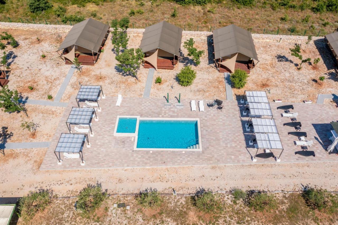 Grande Glamping With Pool Hotel Biograd Na Moru Exterior foto