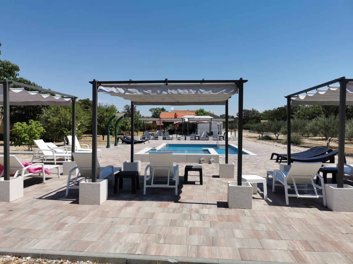 Grande Glamping With Pool Hotel Biograd Na Moru Exterior foto