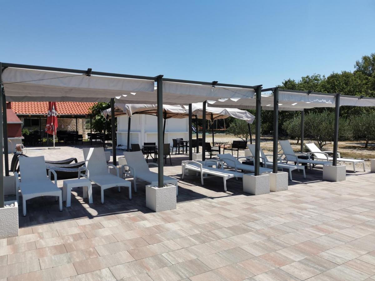 Grande Glamping With Pool Hotel Biograd Na Moru Exterior foto