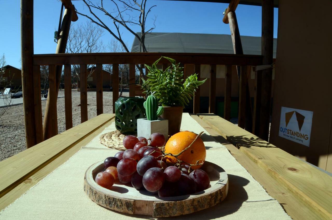 Grande Glamping With Pool Hotel Biograd Na Moru Exterior foto